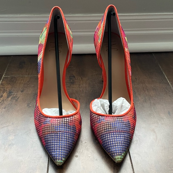 NEW- INC Kenjay Dorsay Colourful Pumps - Size 9 - Picture 3 of 10